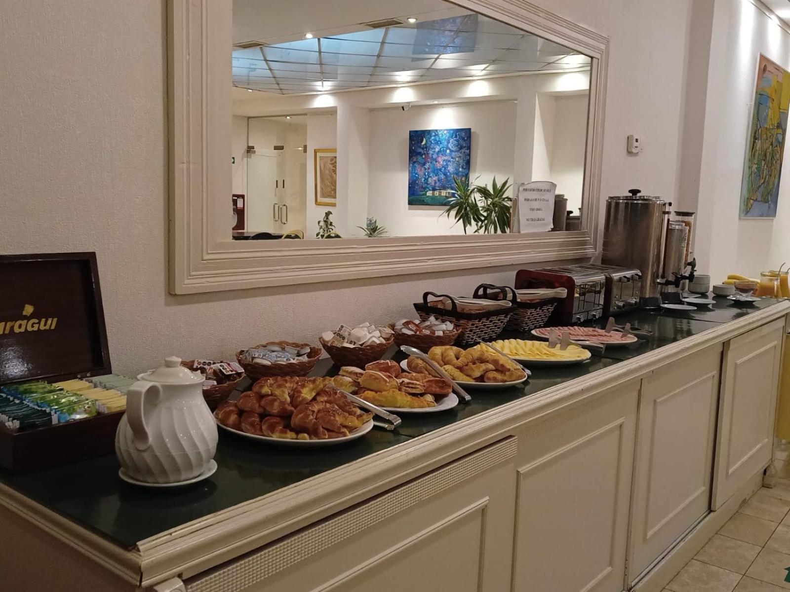 בואנוס איירס Atlas Tower Hotel מראה חיצוני תמונה