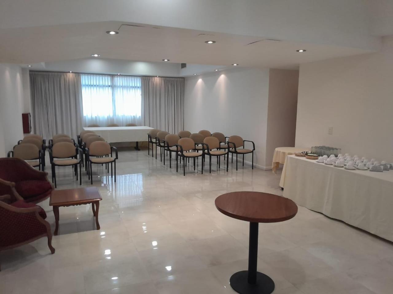 בואנוס איירס Atlas Tower Hotel מראה חיצוני תמונה